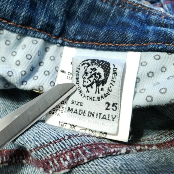 NWT Diesel KYCUT STRAIGHT Distressed Jeans 25 32 - Picture 7 of 8